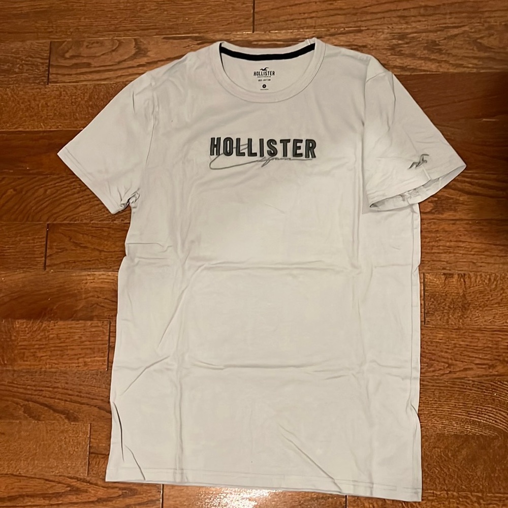 Gray Hollister Short Sleeve Shirt